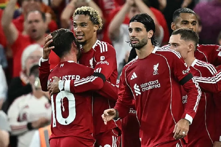 huấn luyện viên Liverpool là ai